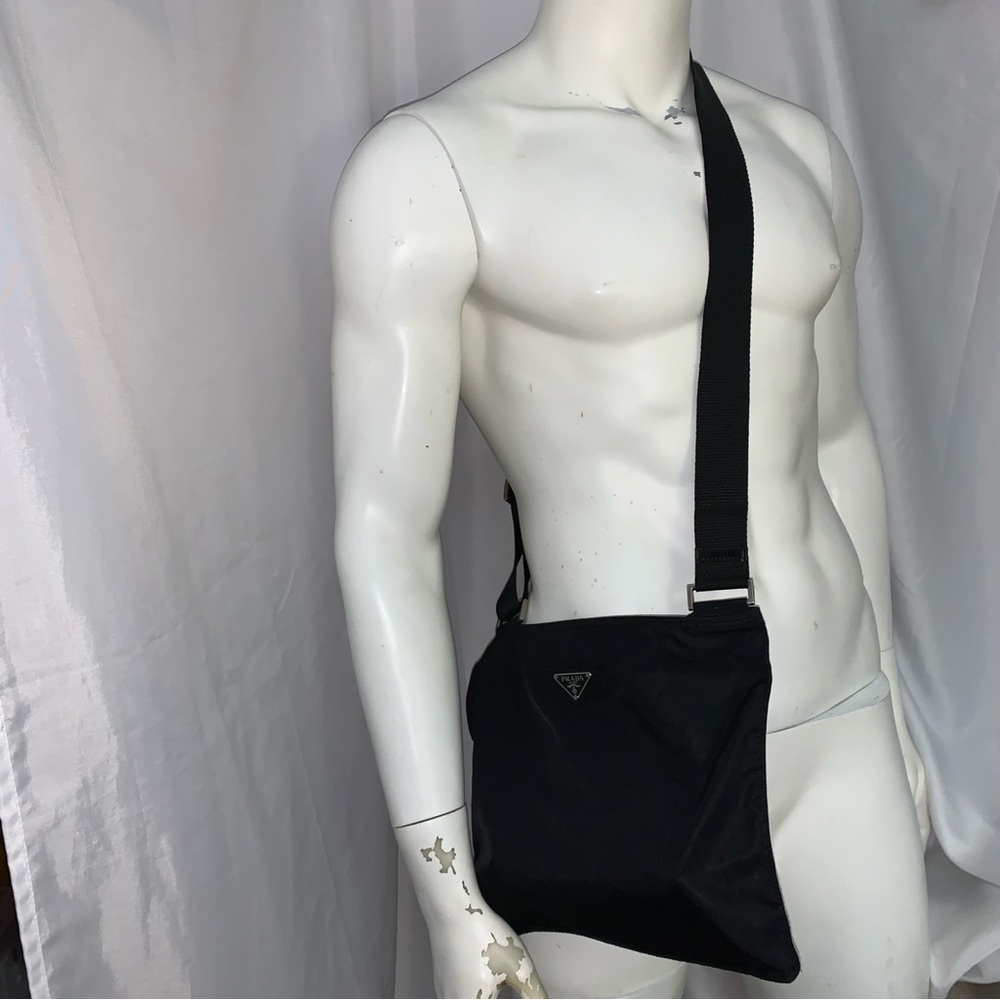 PRADA nero black TESSUTO nylon zip top CROSSBODY messenger BAG - Picture 10 of 14